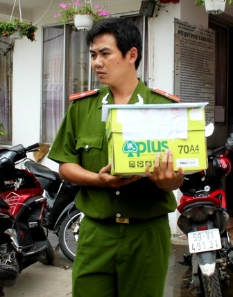 Các mẫu xăng đem đi kểm định đều phát hiện methanol và nước