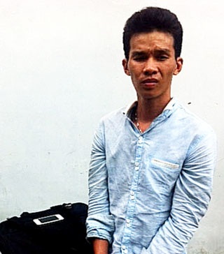 Truy bắt nhóm cướp đạp nạn nhân rơi xuống kênh chết đuối - 1 Đối tượng Phạm Chí Trung bị bắt tại cơ quan công an