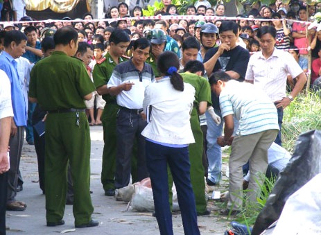 Nghi án giết người, chặt xác phi tang - 2 Cơ quan công an khám nghiệm hiện trường