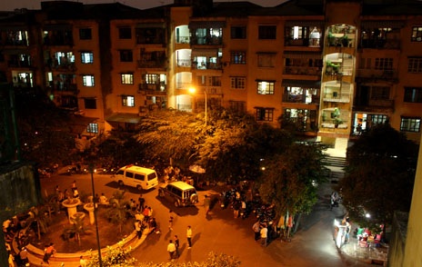 Vụ 3 người rơi từ tầng 5: Hồi kết thảm sau sới bạc! - 5 Vụ 3 người rơi xuống đất khiến cả khu chung cư K300 rúng động