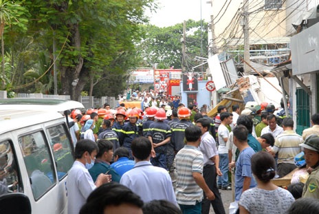 Vụ nổ sập nhà phát ra từ công ty tạo cảnh khói lửa phim trường - 5 Trung Kiên