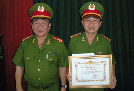 Hành trình truy bắt hung thủ giết tình nhân đốt xác phi tang - 4 Công an tỉnh Bình Dương nhận khen thường từ Tổng cục Cảnh sát điều tra tội phạm