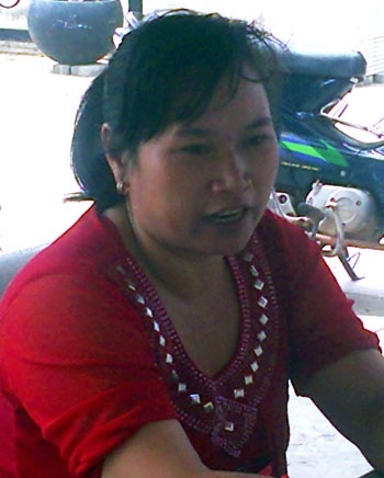 Bắt khẩn cấp hung thủ “lột đồ đánh ghen” dã man phụ nữ - 1 Bà Tuyết bị bắt vì tội Làm nhục người khác