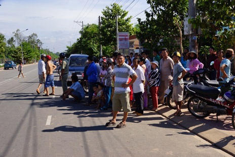 Bắt khẩn cấp nhóm nghi can giết người do mâu thuẫn ăn nhậu - 1 Khu vực phát hiện anh An gục chết