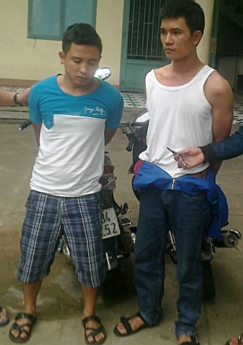Hai tên cướp sa lưới “hiệp sĩ” sau hai giờ gây án - 1 Hai tên cướp sa lưới “hiệp sĩ” sau hai giờ gây án