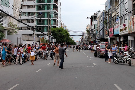 Hàn xì gây cháy, cả khu dân cư náo loạn - 2 Vụ hỏa hoạn khiến cả khu dân cư náo loạn