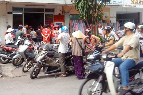 Tin tưởng đối tác, tiểu thương bị lừa hàng chục tỷ đồng? - 1 Tin tưởng đối tác, tiểu thương bị lừa hàng chục tỷ đồng?