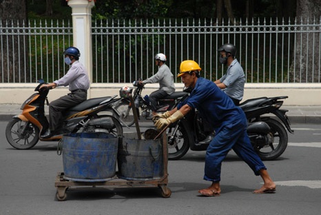 Thành phố sạch đẹp, an toàn hơn nhờ các anh