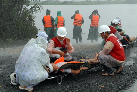 Việc sơ cứu nạn nhân trong các vụ thiên tai hết sức quan trọng