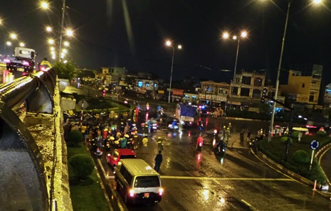 Vụ việc xảy ra ngay khu vực đông người qua lại