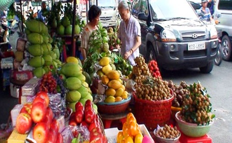Người tiêu dùng “quay lưng” với rau, củ, quả Trung Quốc - 2 Trái cây Trung Quốc dần vắng bóng tại nhiều sạp bán