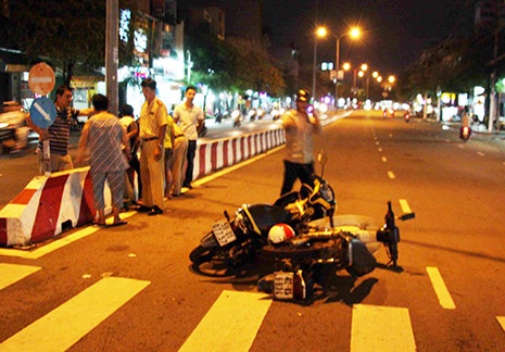 Hiện trường vụ “ma men” gây tai nạn khiến một phụ nữ bị thương tích nặng