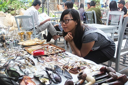 Nhiều người tìm đến đây để thoả mãn đam me sưu tầm đồ cổ