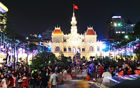 Giáng sinh đã tràn về từng con phố - 2 Khu trung tâm