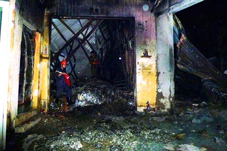 Hiện trường vụ cháy tại kho phế liệu