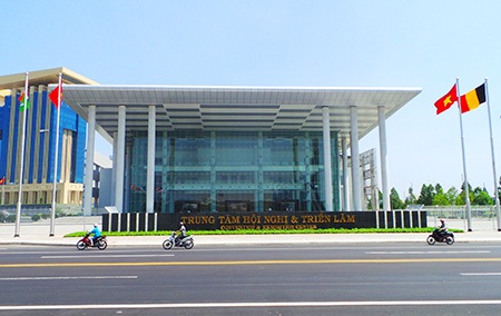 “Đột nhập” trung tâm hành chính 1.400 tỷ đồng của Bình Dương - 15 Trung Kiên