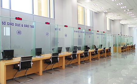 “Đột nhập” trung tâm hành chính 1.400 tỷ đồng của Bình Dương - 3 Các sở, ngành bên trong khu hành chính mở ở khu A và khu B khá vắng vẻ