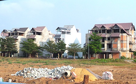“Thiên đường” bỏ hoang tại cửa ngõ phía Đông Sài Gòn - 4 Biệt thự bỏ hoang