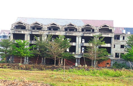 “Thiên đường” bỏ hoang tại cửa ngõ phía Đông Sài Gòn - 5 Biệt thự bỏ hoang