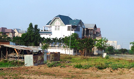 “Thiên đường” bỏ hoang tại cửa ngõ phía Đông Sài Gòn - 8 Cơ sở hạ tầng chưa hoàn thiện khiến nhiều nhà đầu tư phải bỏ của chạy lấy người