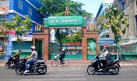 Vụ học sinh lớp 5 nghi bị bắt cóc: Tự trốn đi bán đồ chơi game online - 1 Vụ nghi án học sinh lớp 5 bị bắt cóc là do học sinh này tự bỏ ra khỏi trường đi chơi