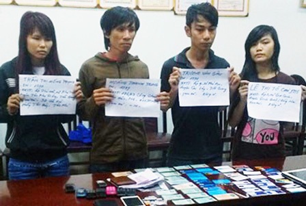 Một nhóm liên quan đến các vụ lừa đảo hợp tác điều tra bị công an bắt giữ