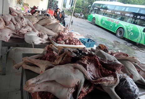 TPHCM gian nan cuộc chiến chống thịt “bẩn” - 2 Thịt lậu được ngụy trang ngày càng tinh vi