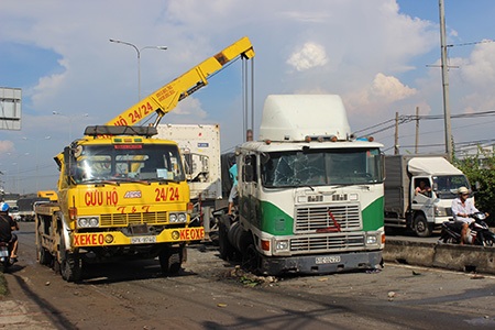 Xe cứu hộ giải toả hiện trường