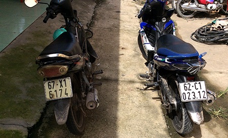 Hai chiếc xe máy nhóm bắt cóc dùng làm phương tiện gây án
