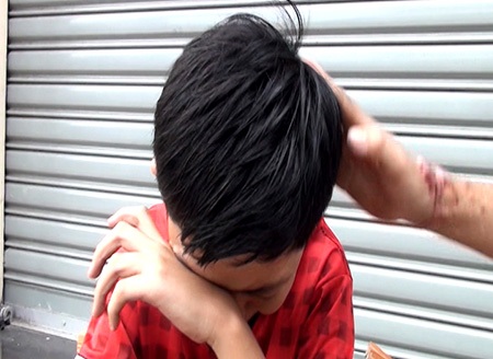 Tiến bật khóc khi nhắc đến kỷ niệm trường lớp, thầy cô