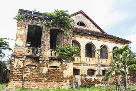 Việc trùng tu toà thành cổ Biên Hoà đang hết sức cấp bách