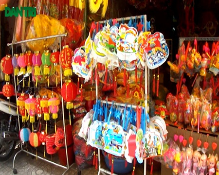 Sự trở lại của đèn Trung thu yêu nước, thuần Việt - 3 Nhạc trong các lồng đèn cũng thuần Việt