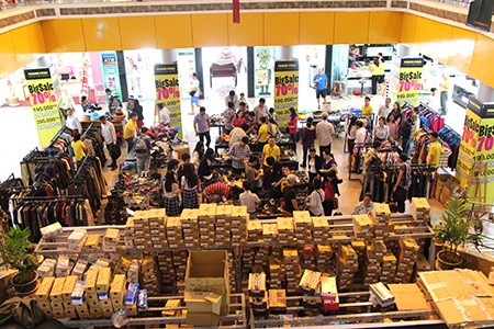 Ngày cuối đìu hiu ở Thương xá Tax - 6 Khu sảnh chính của thương xá Tax không còn tấp nập