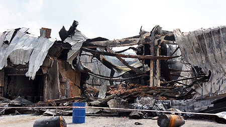 Vụ cháy lớn trong KCN: Cả công ty hóa thành tro - 3 Trung Kiên - Xuân Hinh