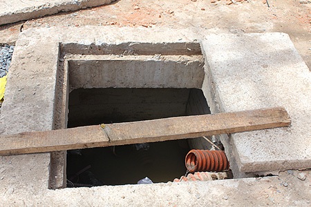 Những miệng cống này khi mưa ngập có thể trở thành nhưng cái bẫy tử thần