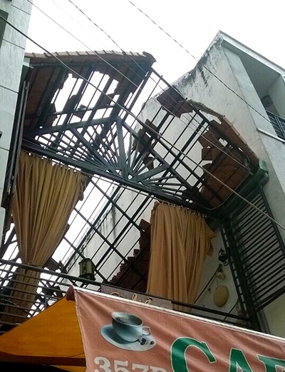 Hình ảnh tan hoang sau vụ nổ kinh hoàng, rung chuyển cả khu dân cư - 12 Nhiều căn nhà trong phạm vi hơn 50m2 bị ảnh hưởng nghiêm trọng