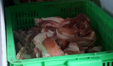 Một số loại thịt còn lại trong tủ đông lạnh của công ty Phú Thành Quốc