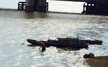 Phát hiện thi thể trôi sông cùng lá thư tuyệt mệnh - 1 Đoạn sông gần cầu Hóa An, nơi phát hiện thi thể nam thanh niên
