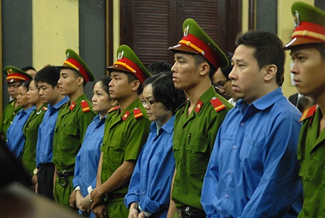 Ngày mai tuyên án “siêu lừa” Huyền Như cùng đồng phạm - 1 Ngày mai tuyên án “siêu lừa” Huyền Như cùng đồng phạm