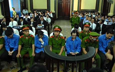 Hé lộ tình tiết mới về phi vụ "lại quả" 10 tỷ của Huyền Như - 1 Huỳnh Thị Huyền Như và đồng phạm tại tòa phúc thẩm