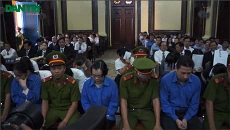 Đồng phạm của Huyền Như đồng loạt kêu án nặng - 1 Nhiều bị cáo xin giảm án trong phiên tòa phúc thẩm chiều 19/12