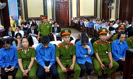 Đề nghị áp dụng án lệ trong vụ bầu Kiên để xét xử vụ Huyền Như - 4 Các bị cáo tại tòa