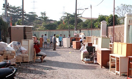 Số ít tài sản được công nhân kịp thời di chuyển ra ngoài