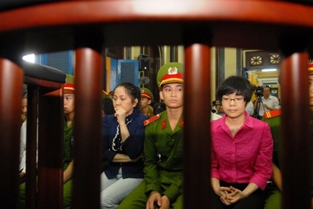 Thế giới ngầm “tín dụng đen” trong đại án “siêu lừa” Huyền Như - 1 Rơi vòng xoáy tín dụng đen, Huỳnh Thị Huyền Như đã liên tiếp phạm sai lầm nghiêm trọng