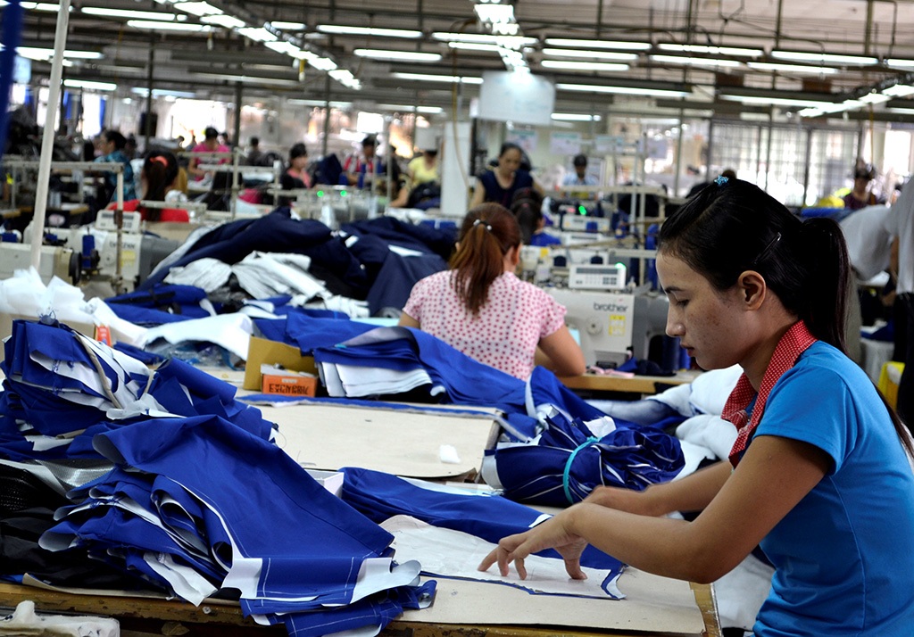 Nhiều doanh nghiệp tăng lương tối thiểu - 1 Nhiều doanh nghiệp tăng lương tối thiểu