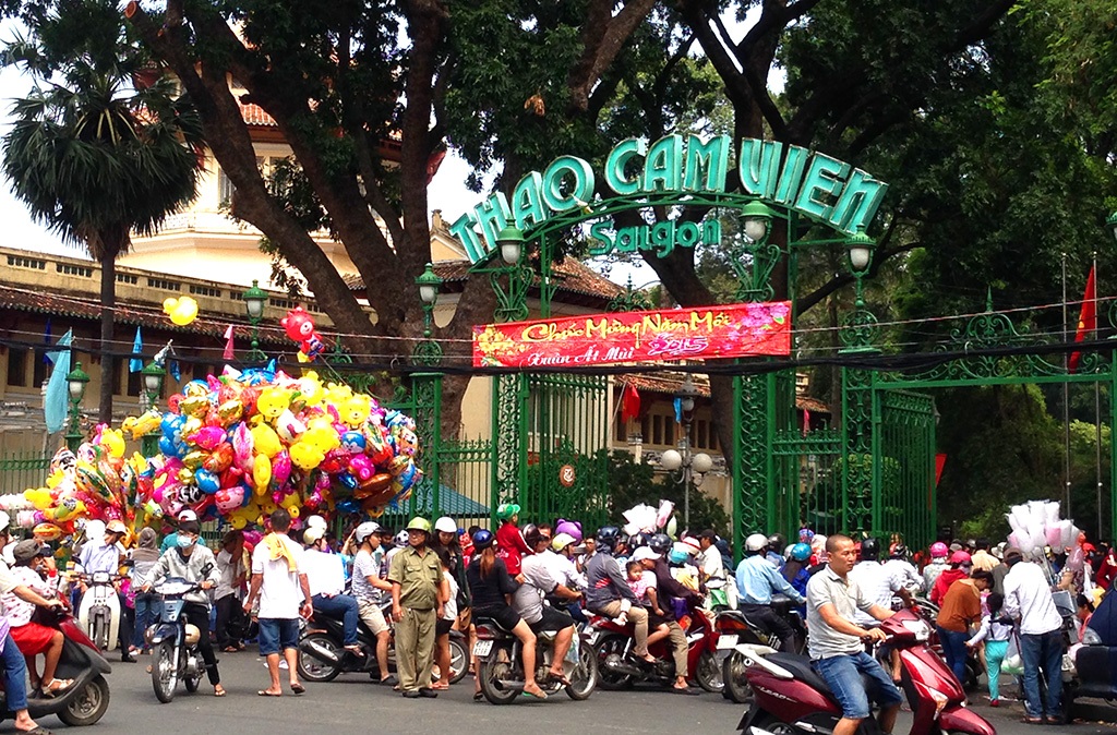 Tiết trời đẹp, nhiều cung bậc cảm xúc trong ngày đầu năm 2015 - 16 Do ngày Lễ nên hầu hết các điểm thăm quan đều đồng loạt tăng giá