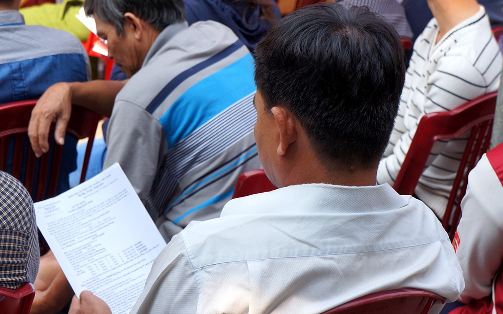 Xử lý nhóm “quái xế” náo loạn đường phố - 3 Người thân quái xế gậm ngùi với quyết định xử phạt lên đến hơn chục triệu đồng