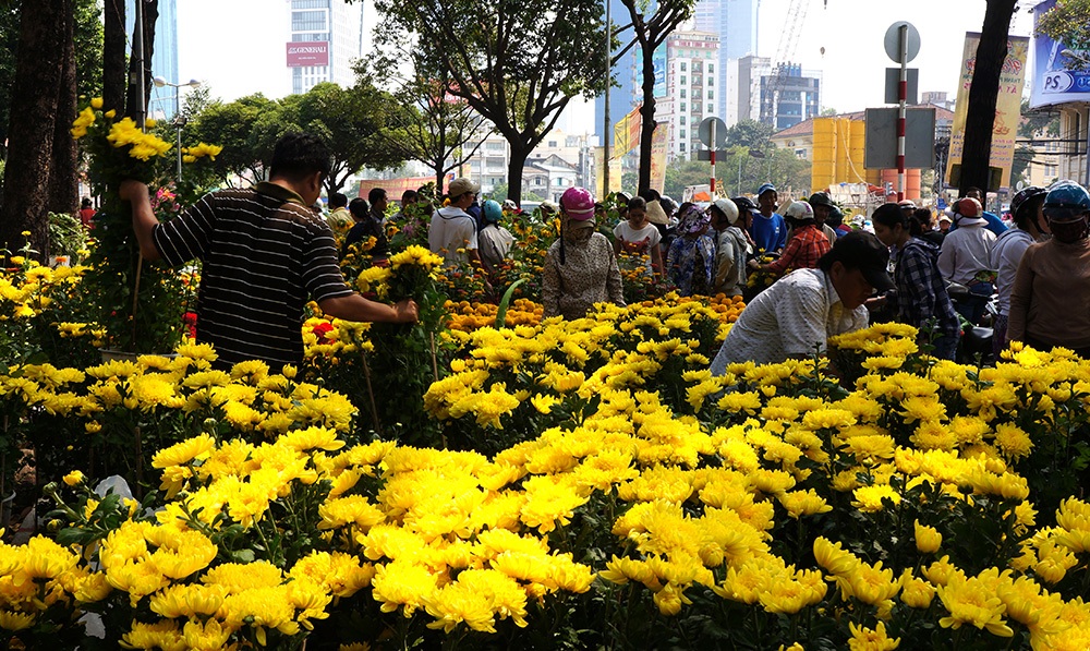 Hình ảnh cuối cùng của chợ hoa tết 2015 - 5 Trung Kiên – Xuân Hinh