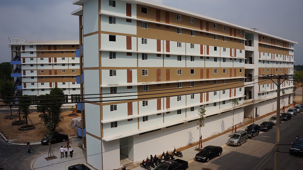 Công nhân hân hoan dồn tiền mua nhà giá rẻ - 1 Hàng ngàn căn nhà ở xã hội dành cho người thu nhập thấp tại Bình Dương