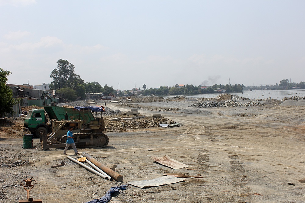 Hiện diện tích san lấp đã được hoàn thành khoảng
90% theo thiết kế